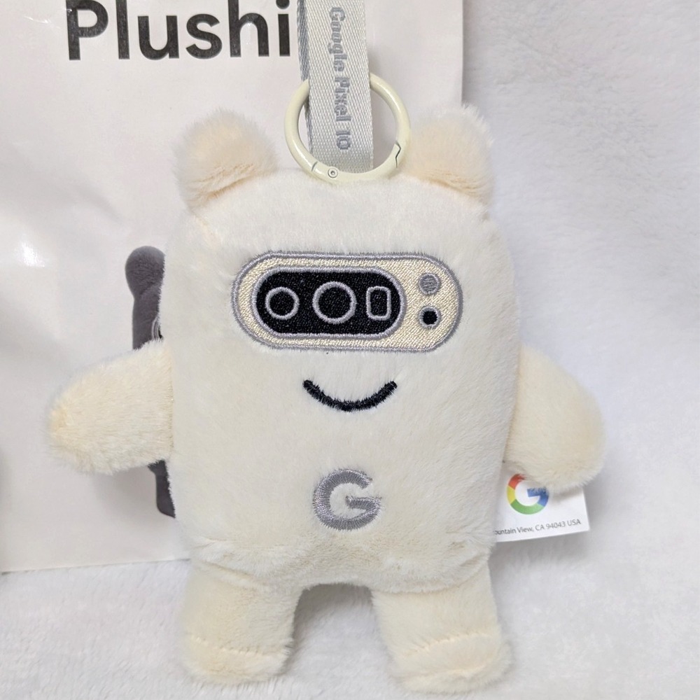 Google Pixel 10 Plushie Plush Doll RARE Promo Porcelain White Keychain Backpack